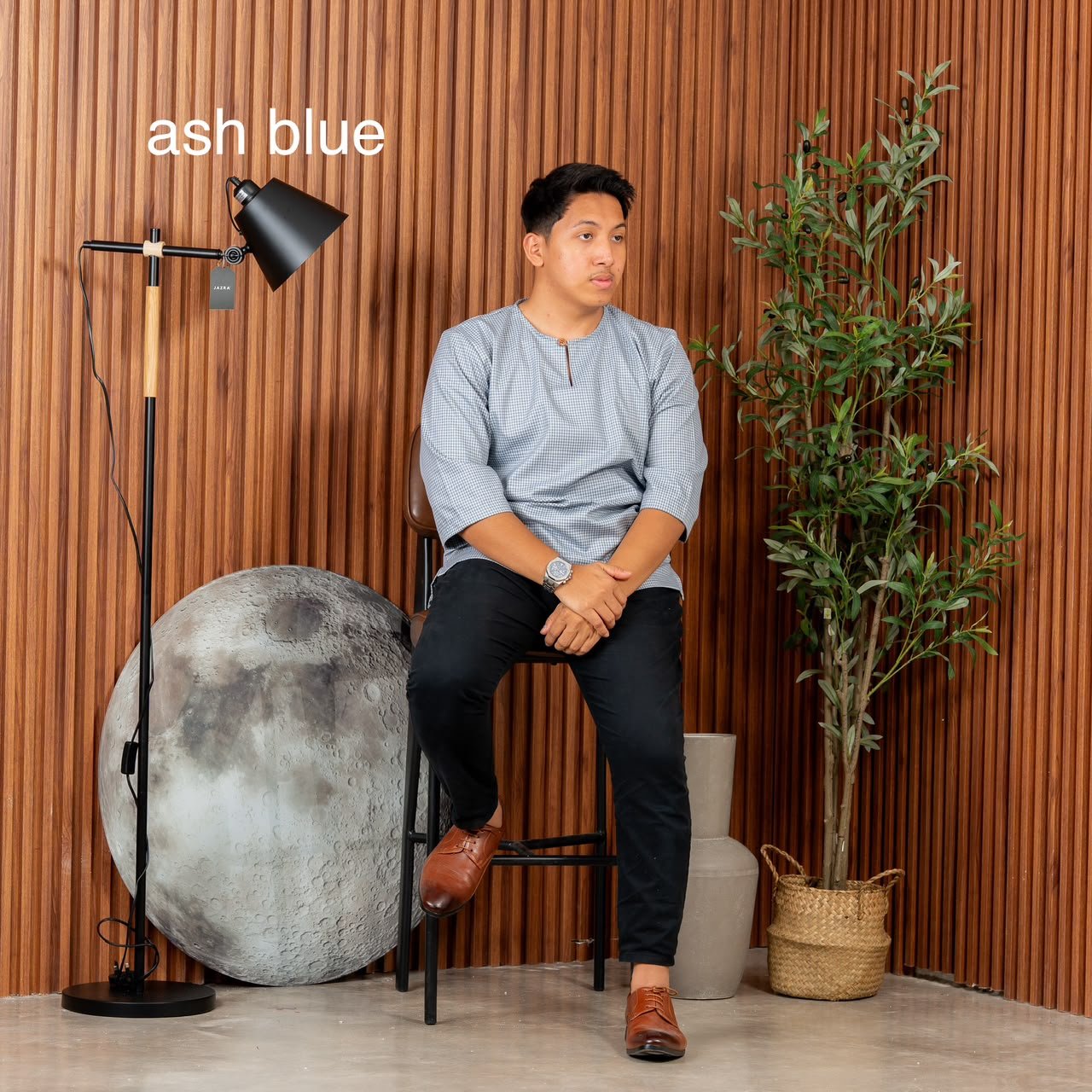 Model wearing Umier Ash Blue